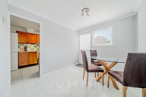 3 bedroom semi-detached house for sale, Newark Close, Ipswich, IP2