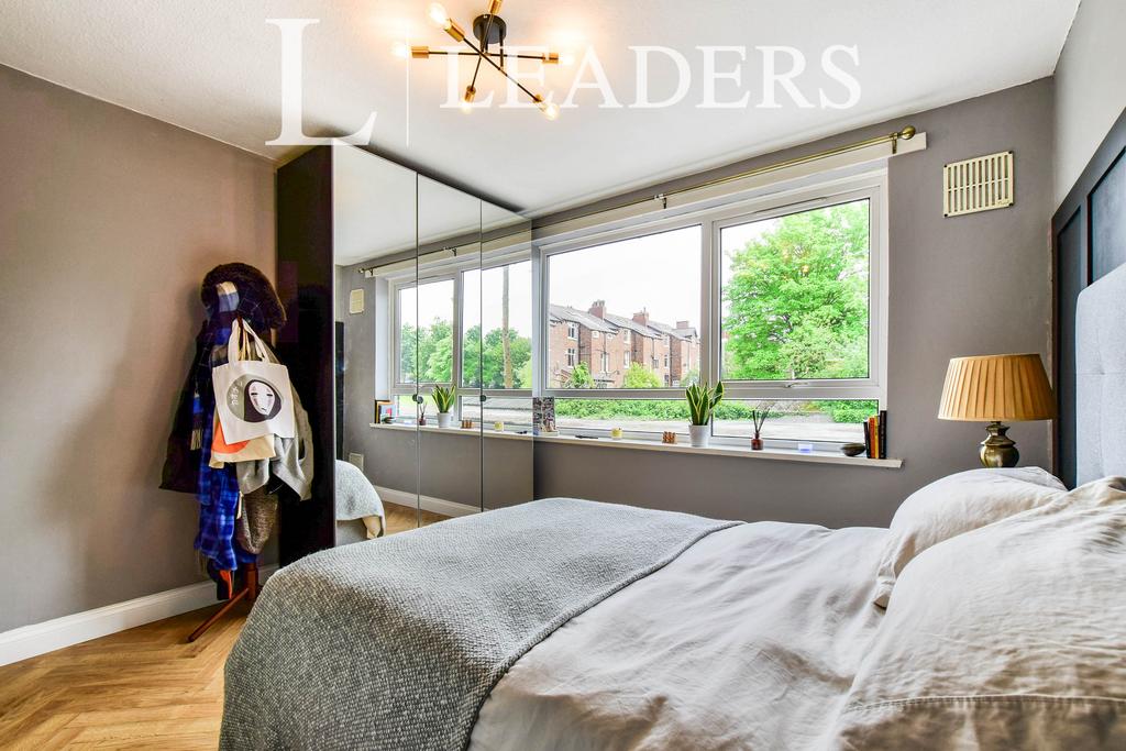 Apartment in St. Andrews Road - More