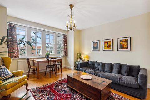 1 bedroom flat for sale, Woodstock Road, London, W4