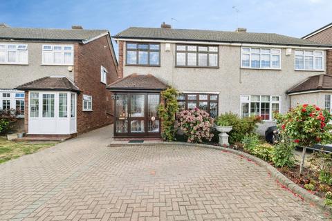 3 bedroom semi-detached house for sale, Copthorne Gardens, Hornchurch, RM11