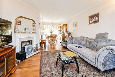 3 bedroom semi-detached house for sale, Copthorne Gardens, Hornchurch, RM11