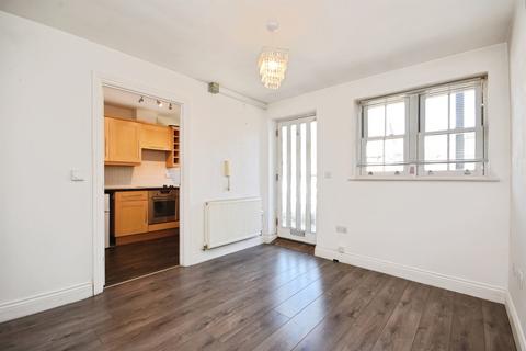 2 bedroom apartment for sale, Courtaulds Mews, Braintree