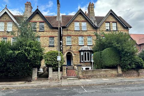 2 bedroom apartment to rent, Old Dover Road, Canterbury CT1