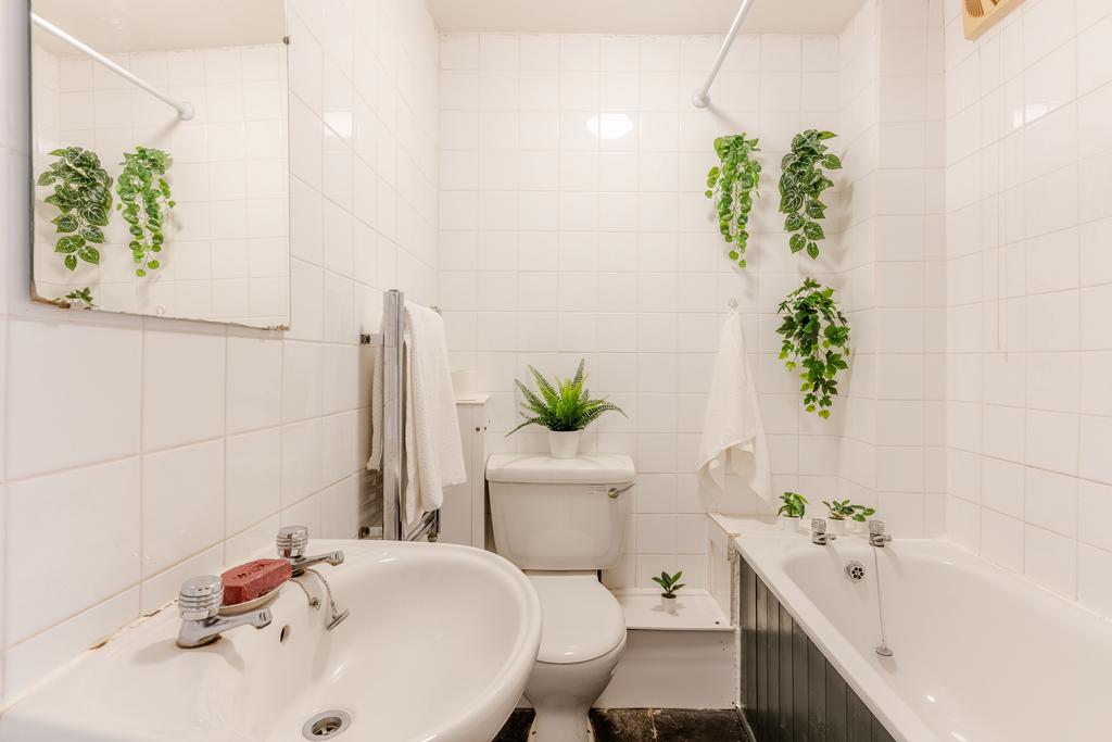 Apartment in Bristol - More