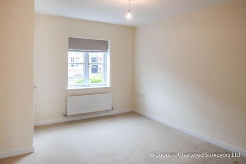 2 bedroom semi-detached house to rent, Baychester Road, Coventry, CV4