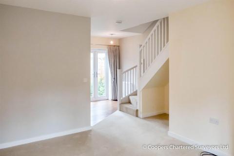 2 bedroom semi-detached house to rent, Baychester Road, Coventry, CV4