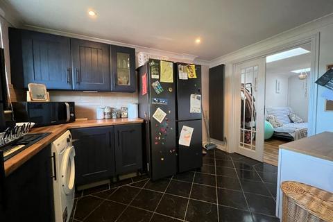 2 bedroom semi-detached house for sale, 15 Elm Close, Haverhill, Suffolk CB9 9HY