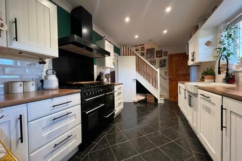 2 bedroom semi-detached house for sale, 15 Elm Close, Haverhill, Suffolk CB9 9HY