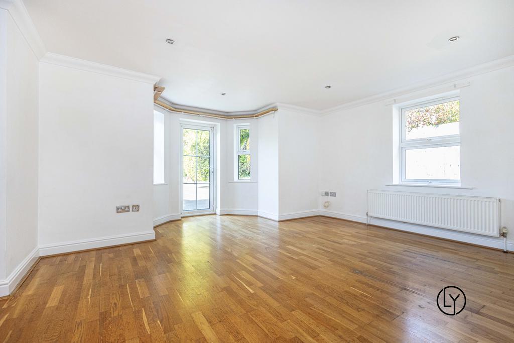 Apartment in Southbourne - View 2