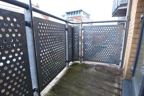 1 bedroom apartment to rent, Murray Grove, London