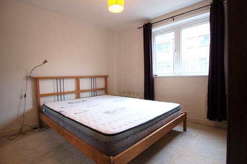 1 bedroom apartment to rent, Murray Grove, London