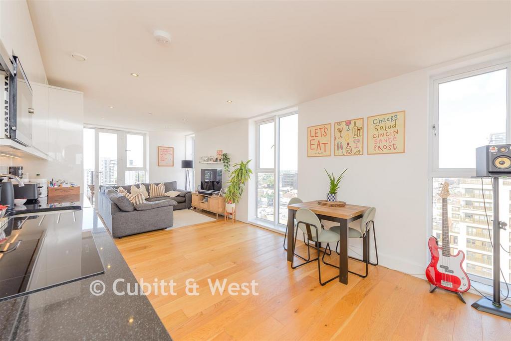 Apartment in Sutton - More
