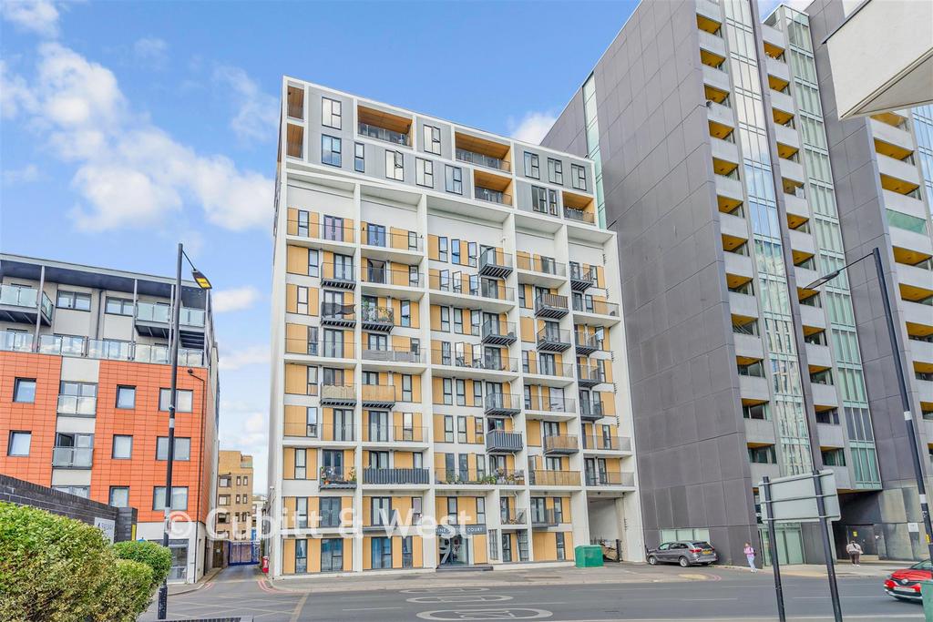 Apartment in Sutton - View 2