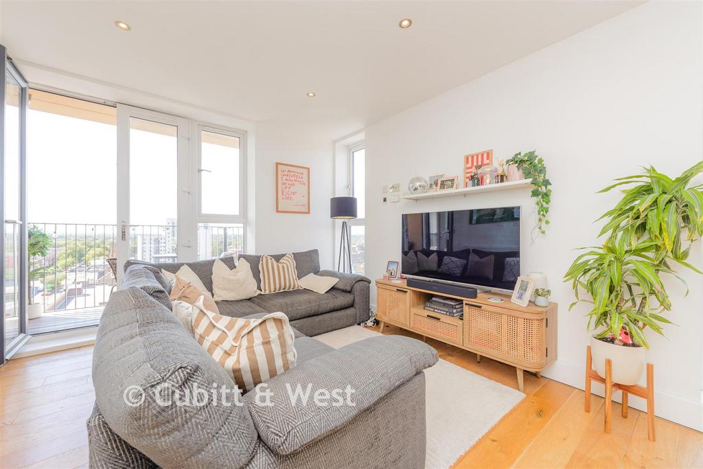 Apartment in Sutton - View 3