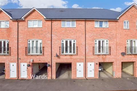2 bedroom terraced house for sale, Hengist Drive, Aylesford ME20