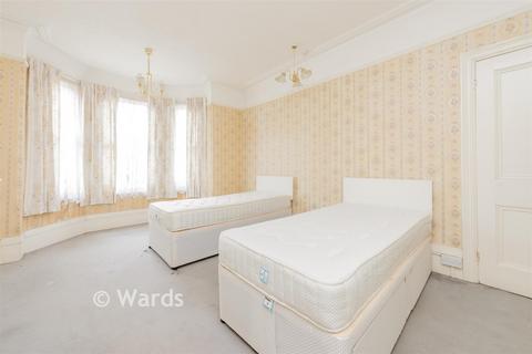 7 bedroom semi-detached house for sale, The Avenue, Gravesend DA11