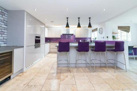 4 bedroom detached house to rent, High Street, Kegworth, Derby, Leicestershire, DE74