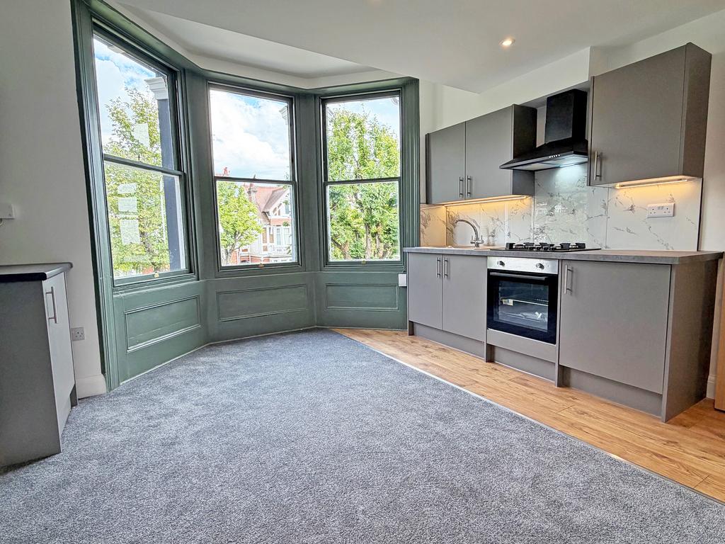 Apartment in Brighton - View 4