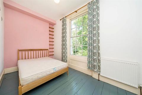 1 bedroom flat for sale, St. Johns Park, London SE3