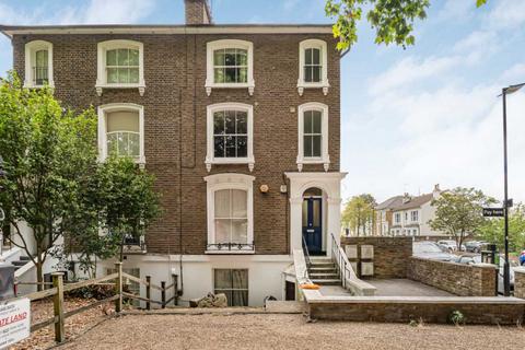 Chiswick High Road, Chiswick, W4