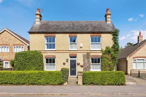 4 bedroom detached house for sale, The Green, Stotfold, SG5 4DG