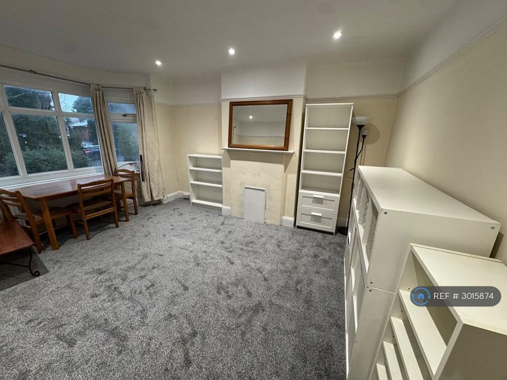 Apartment in Southampton - View 2