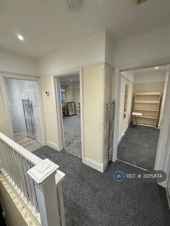 Apartment in Southampton - View 5