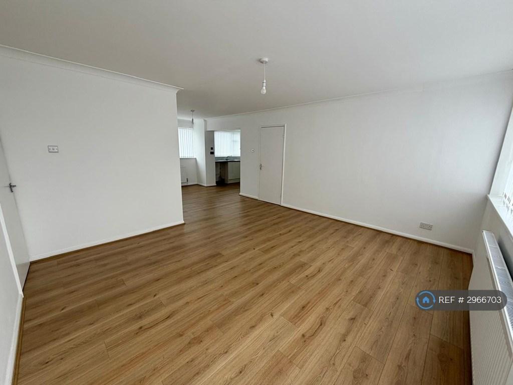 Apartment in Halesowen - View 3
