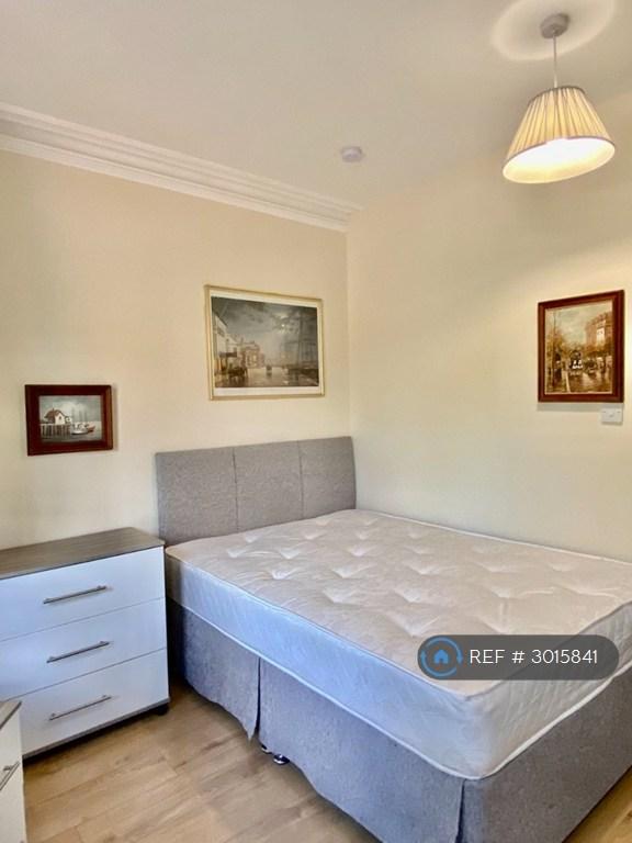House in Southampton - View 2