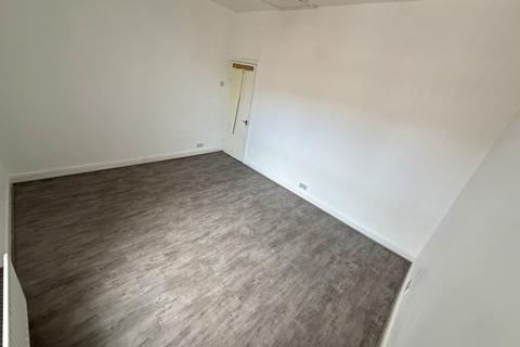 2 bedroom terraced house to rent, Rita Avenue, MANCHESTER, M14