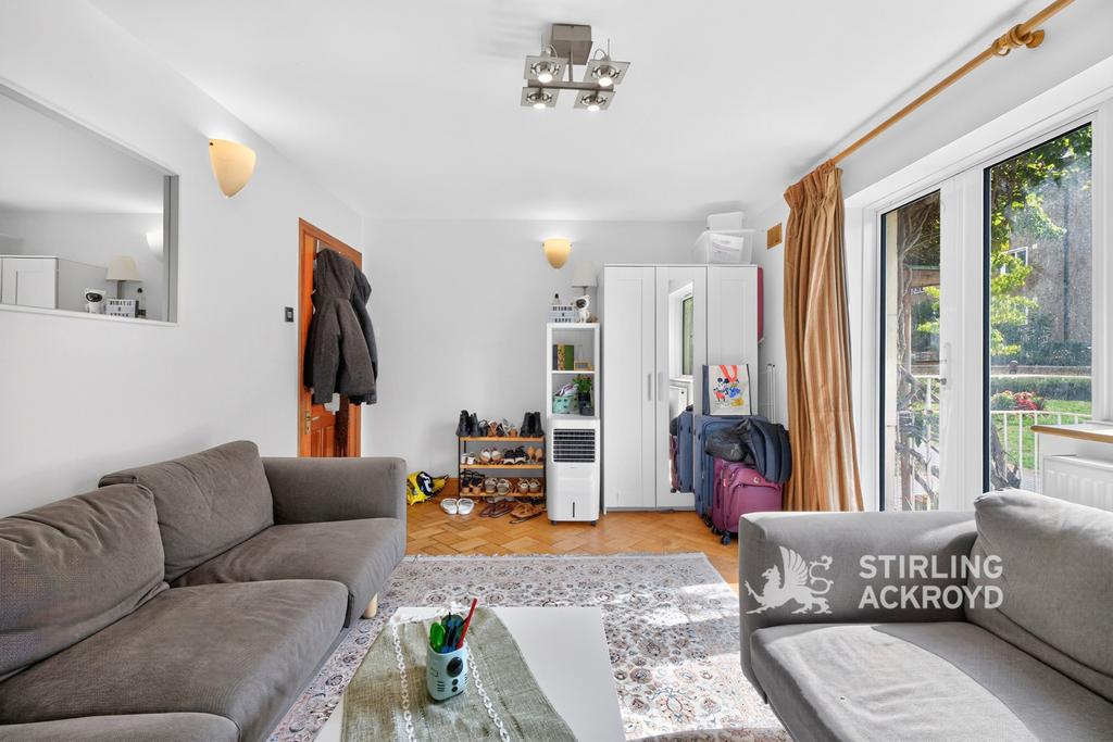 Apartment in London - View 3