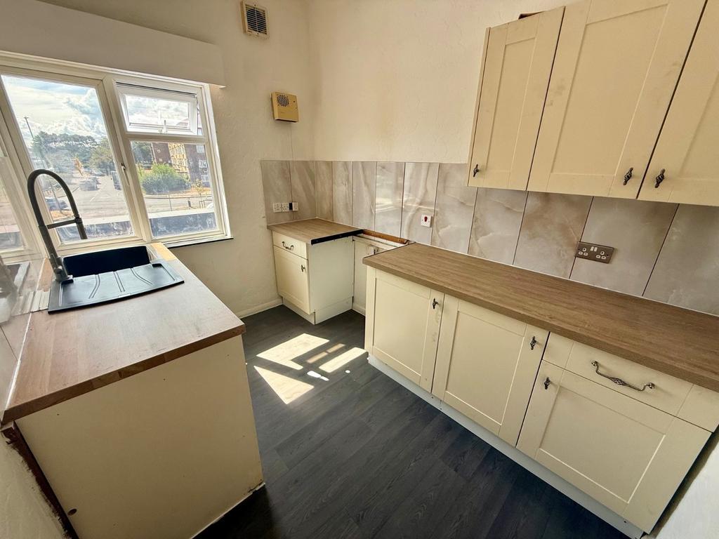 Apartment in Hampshire - View 2