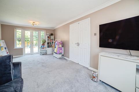 4 bedroom detached house for sale, Chestnut Gardens, Sutton-in-Ashfield, Nottinghamshire, NG17