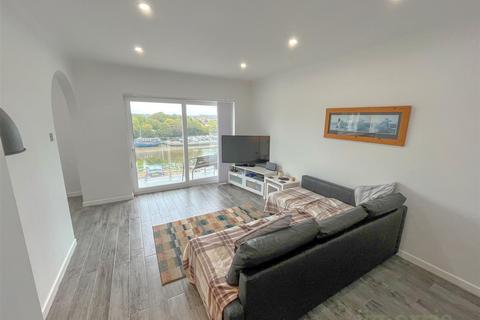 2 bedroom flat for sale, St. Dogmaels Road, Cardigan, SA43