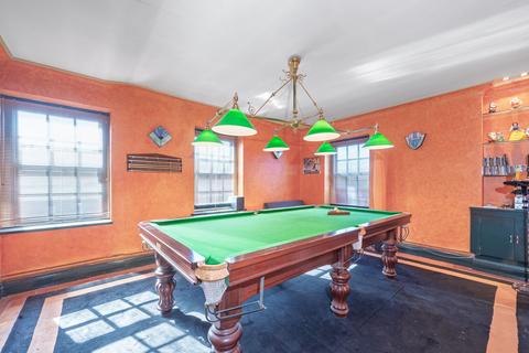 4 bedroom flat for sale, Bridge Lane, Temple Fortune, London, NW11