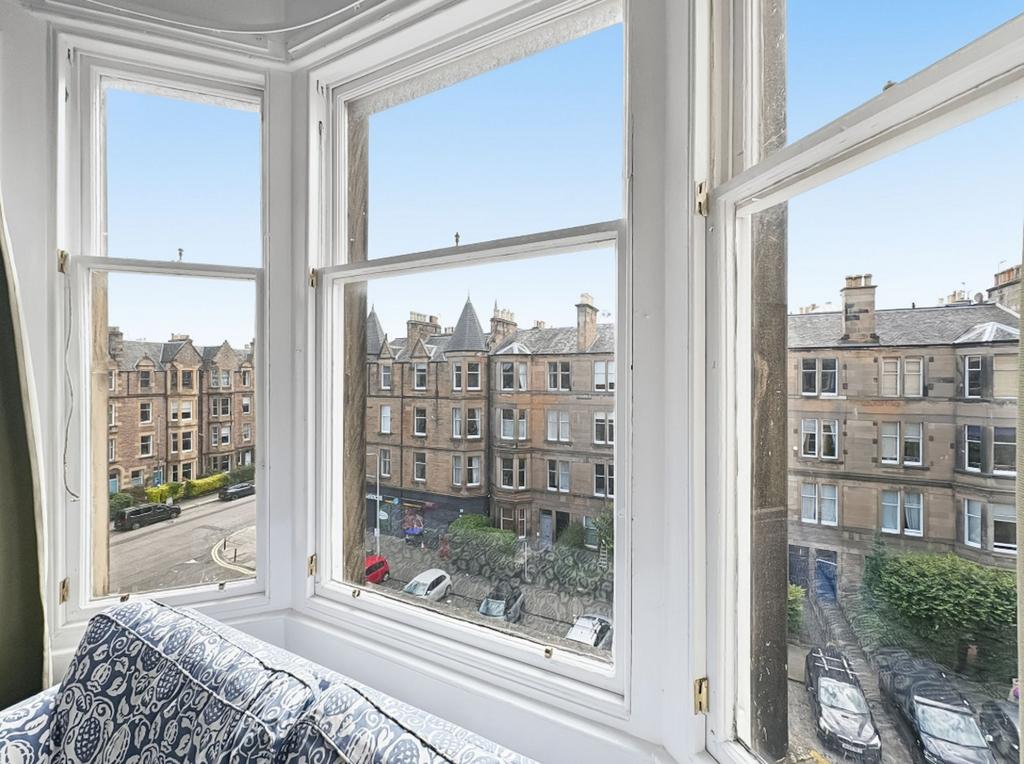 Apartment in Edinburgh, Marchmont - View 3