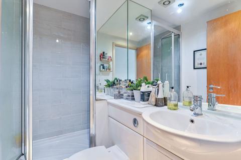 2 bedroom flat for sale, Isabella Mews, Islington, London, N1