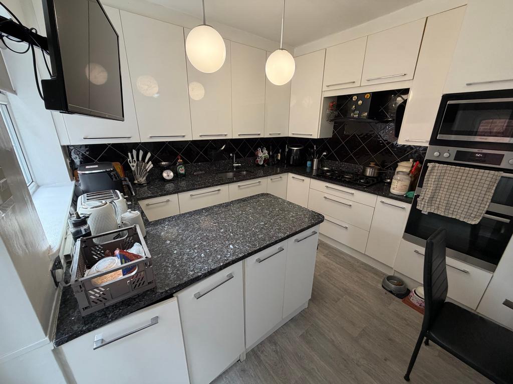 House in Stockport, Heaton Chapel - View 4