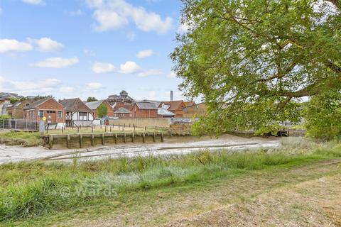 2 bedroom terraced house for sale, Front Brents, Faversham ME13