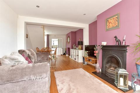 2 bedroom terraced house for sale, Front Brents, Faversham ME13