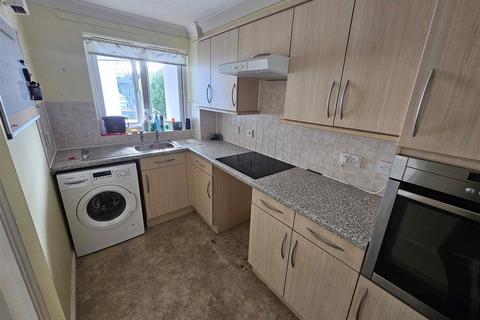 1 bedroom apartment for sale, Brunel Court, Harbour Road, Bristol