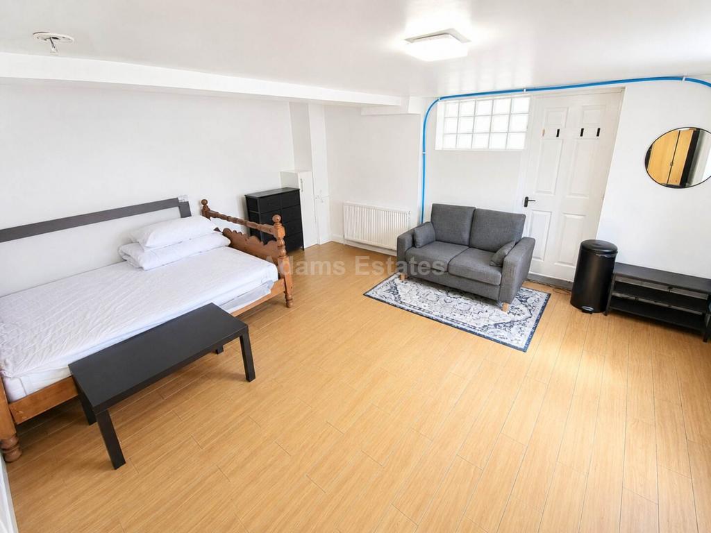 Apartment in Reading - More