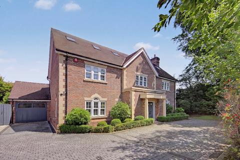 5 bedroom detached house for sale, Spencer Close, Radlett, Hertfordshire WD7