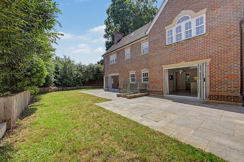 5 bedroom detached house for sale, Spencer Close, Radlett, Hertfordshire WD7