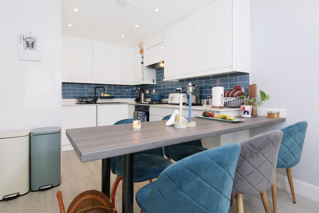 Apartment in Edinburgh - More