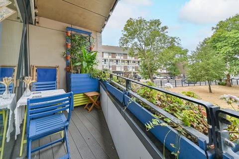 1 bedroom flat for sale, St, James' Crescent, Brixton, London, SW9