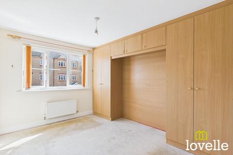 2 bedroom flat for sale, Redhill Park, Hull HU6