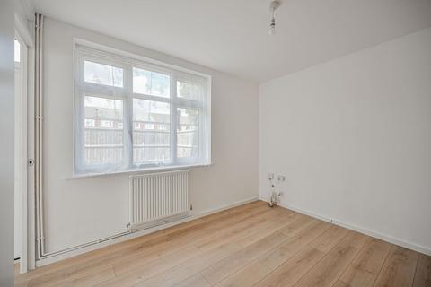 undefined, George Comberton Walk, Manor Park, London, E12