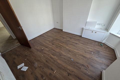 2 bedroom terraced house to rent, Ethel Street, Smethwick B67