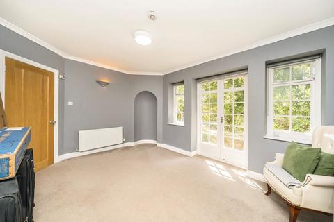 2 bedroom flat to rent, Lyttelton Road, London N2